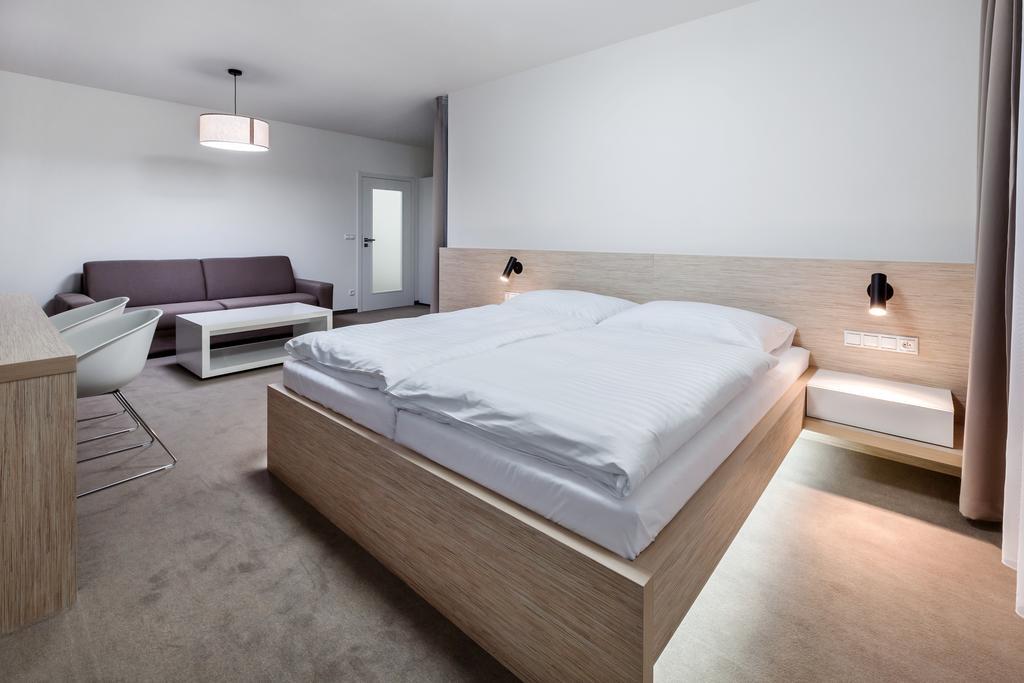 Hotel Morava Otrokovice Ruang foto